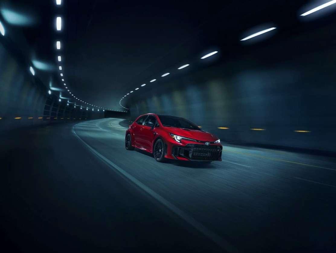 Toyota GR Corolla 2025: Mạnh Mẽ Hơn Với Hộp Số Tự Động 8 Cấp