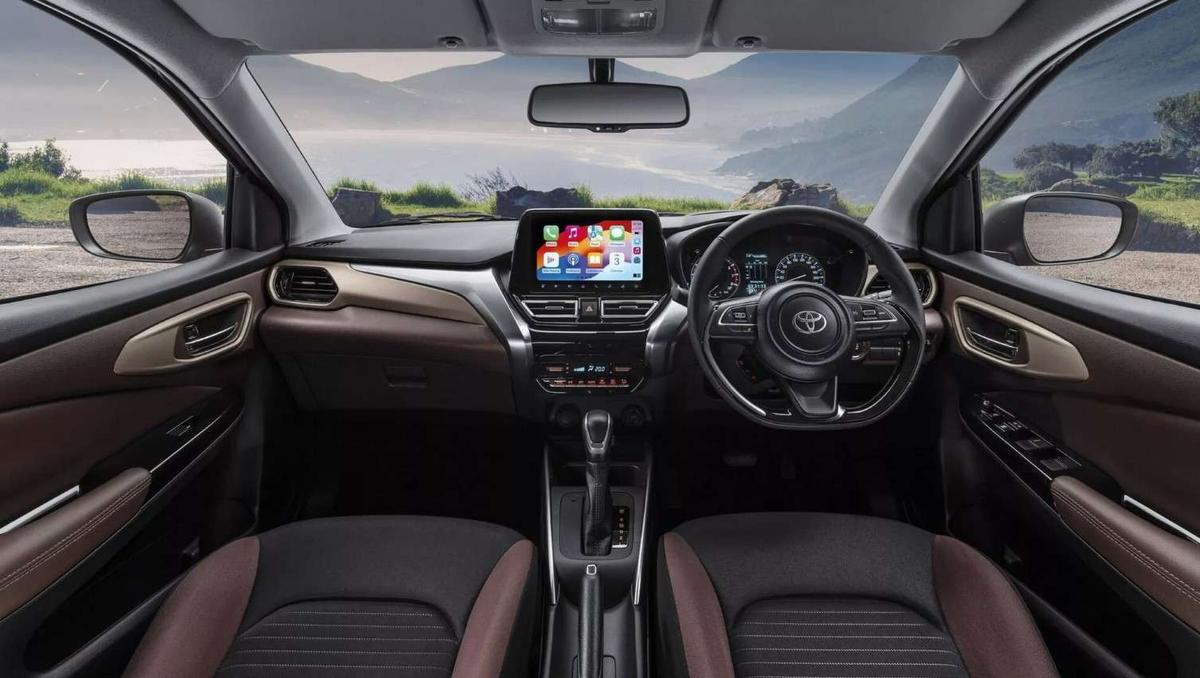 toyota-starlet-cross-2025-4