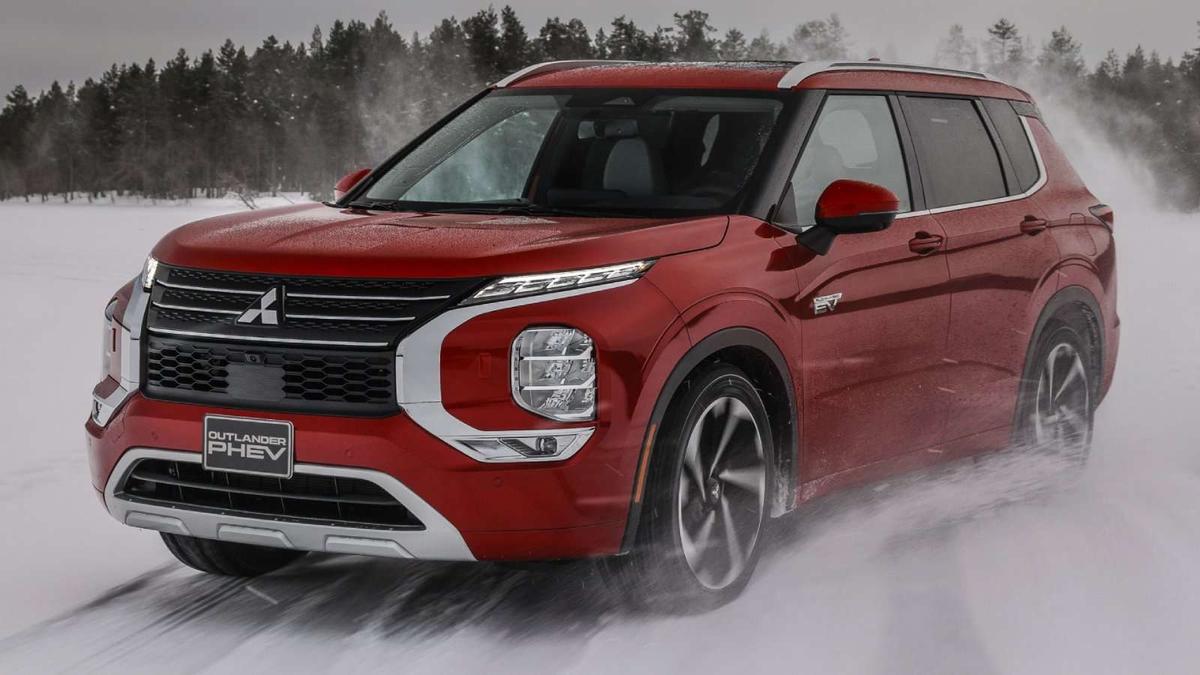 mitsubishi-outlander-phev-2025-1