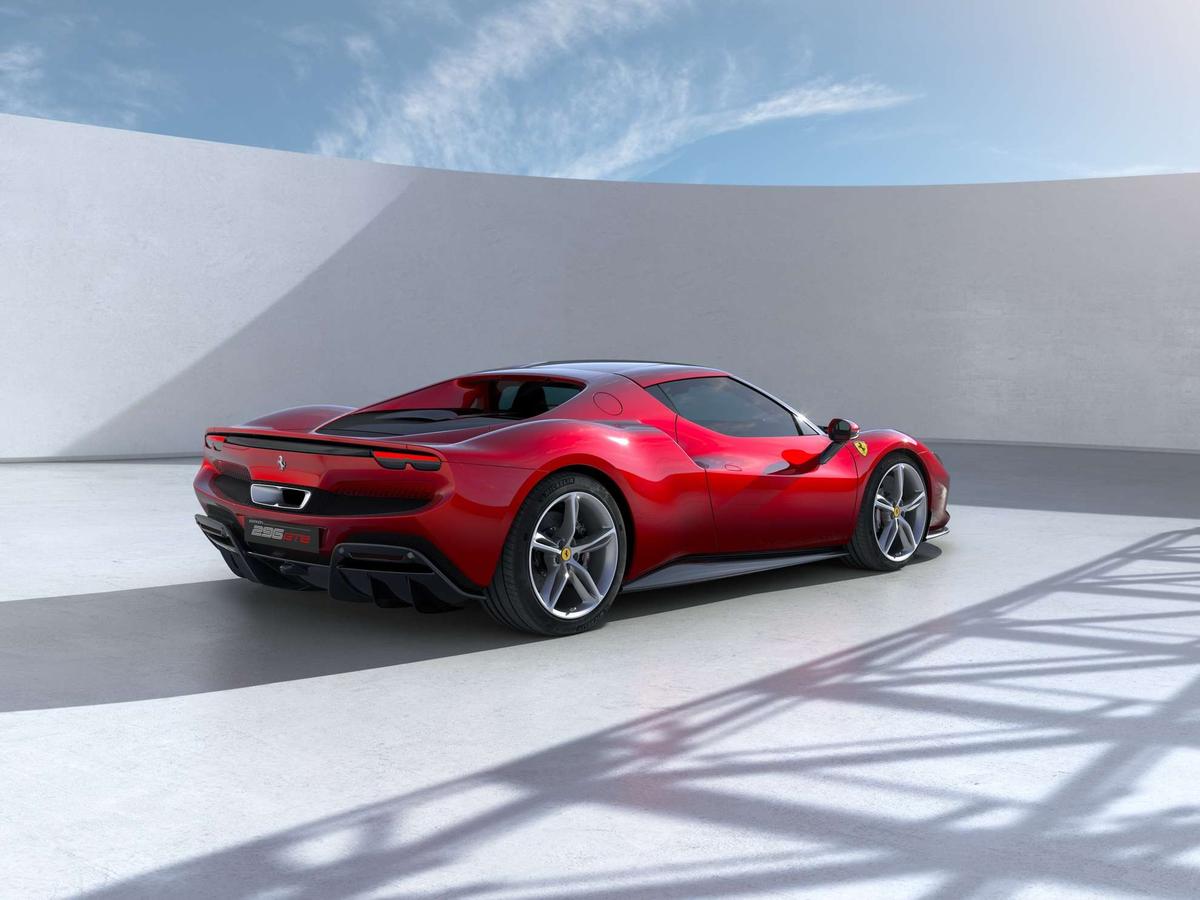 ferrari-se-ra-mat-chiec-xe-dien-dau-tien-vao-nam-2026