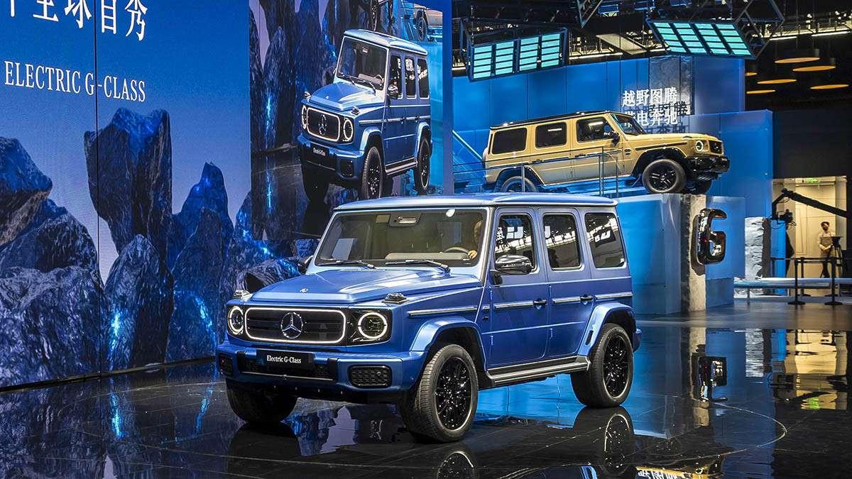 khach-hang-trung-quoc-quay-lung-voi-xe-duc-uu-tien-mua-xe-noi-dia