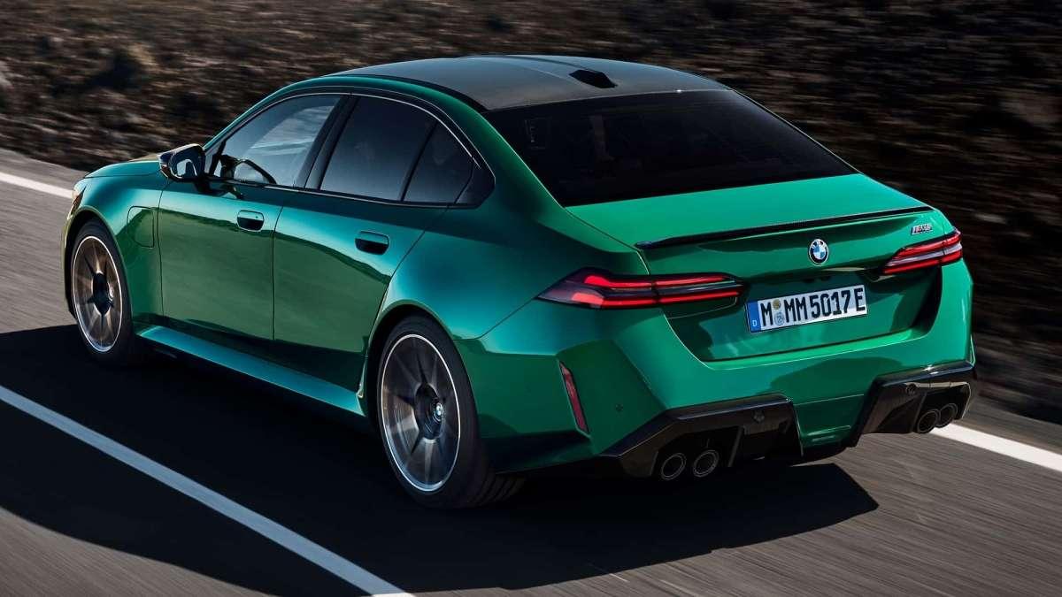 BMW M5 2025: Bước Chuyển Đột Phá Với Công Nghệ Hybrid!