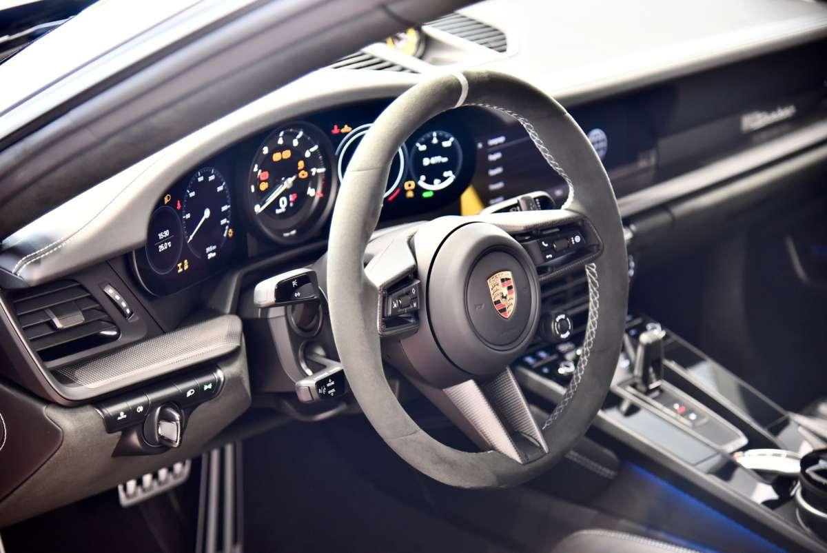 phien-ban-cuoi-cung-cua-porsche-911-dakar-dinh-cao-cua-su-dac-biet