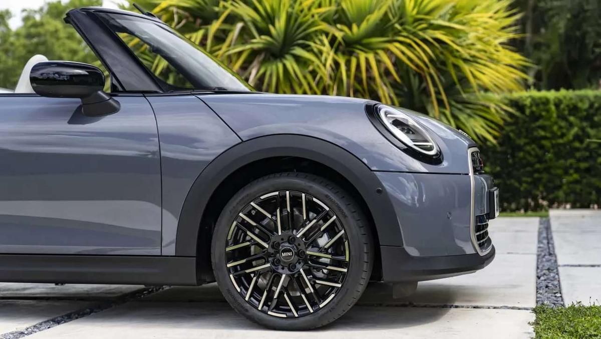 mini-2025-cooper-manh-me-hon-z-ma-luc-countryman-noi-rong-khong-gian-hanh-ly