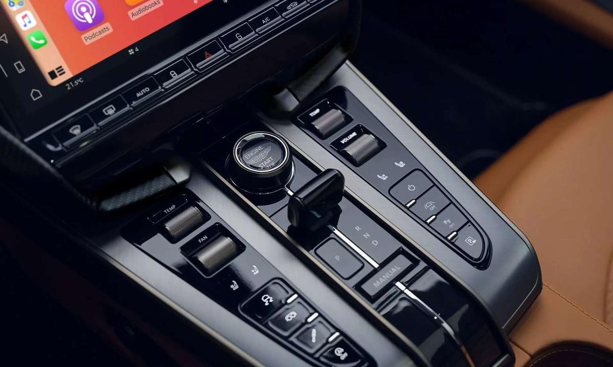 aston-martin-vanquish-2025---huyen-thoai-tai-sinh-suc-manh-bat-tan