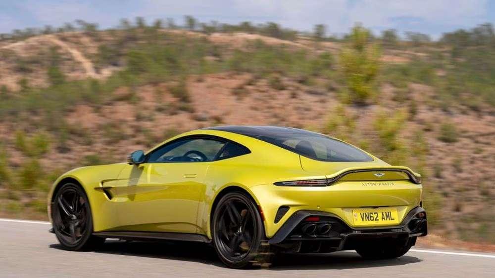 aston-martin-vantage-2025-ngang-tai-ngang-suc-voi-ong-lon-trong-phan-khuc-luxury