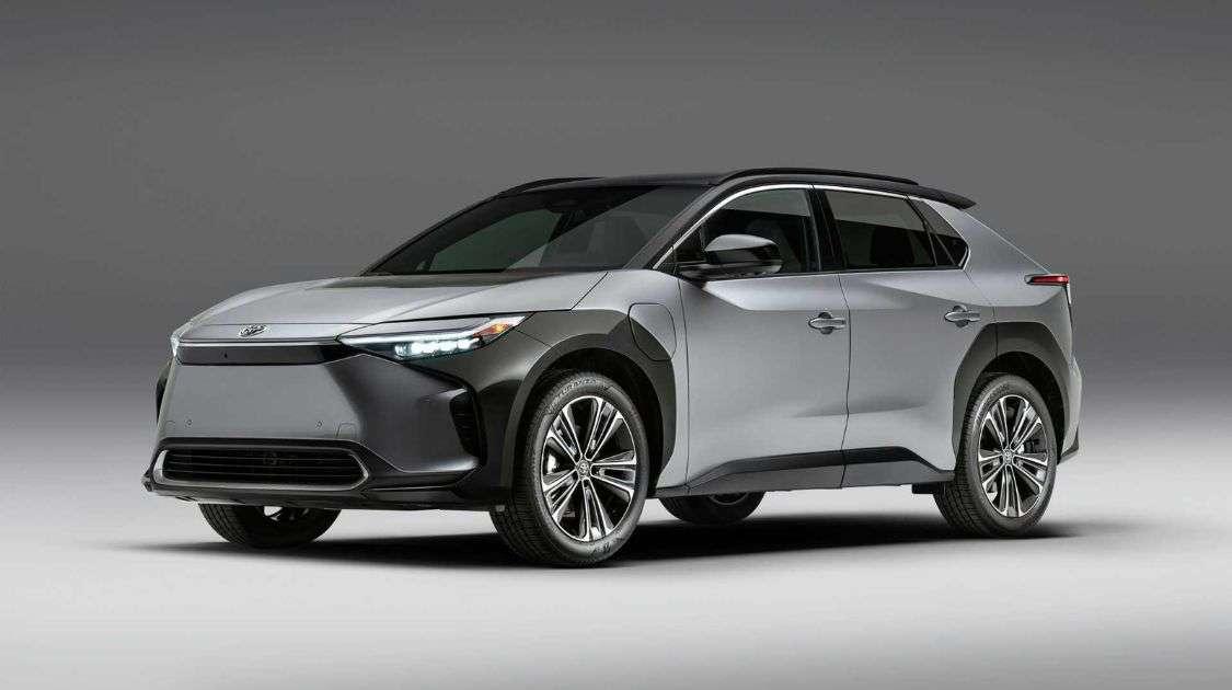 toyota-giam-gia-xe-dien-bz4x-cho-nam-2025-bo-sung-them-trang-bi