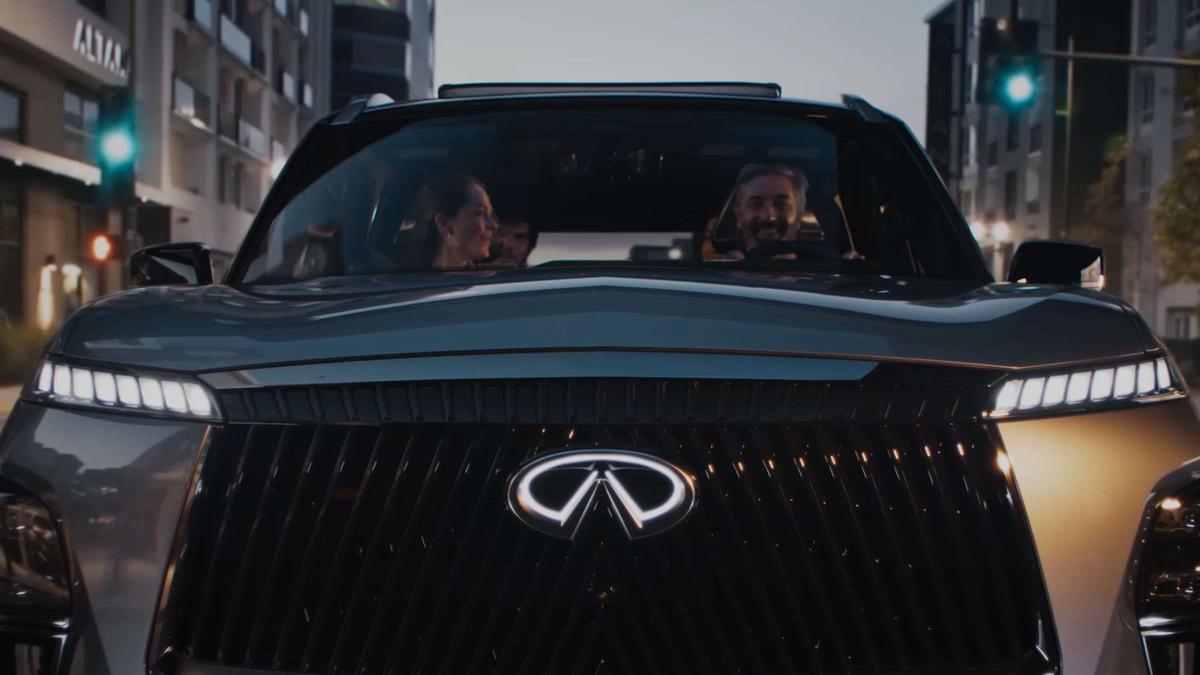 qx80-2025-doi-thu-dang-gom-cua-lexus-lx-ai-se-la-vua-cua-suv-hang-sang