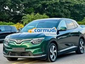 VinFast VF8 Eco 2025