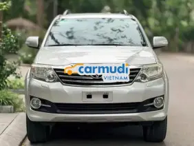 Toyota Fortuner 2.7 V 4X4 AT 2016