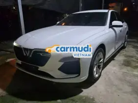 VinFast LUX A2.0 Tiêu chuẩn 2022