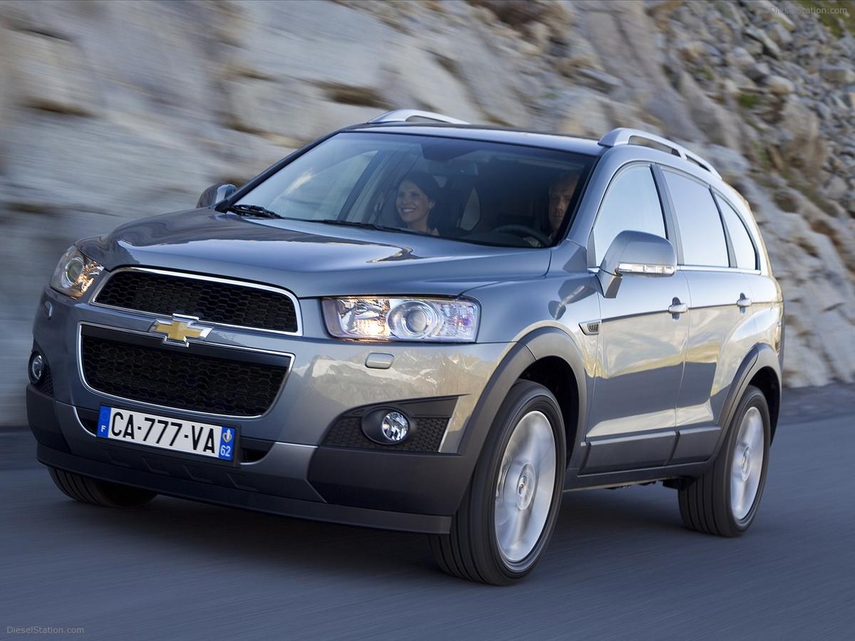 Chọn mua xe gia đình 7 chỗ từ 800 triệu đến 1,2 tỷ đồng