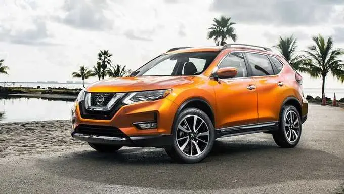 Nissan X Trail 2017 có giá bán từ 852 triệu đồng. Nguồn: internet