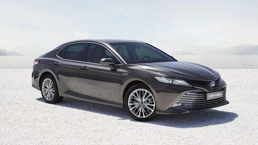 Toyota Camry đứng đầu trong top xe gia đình