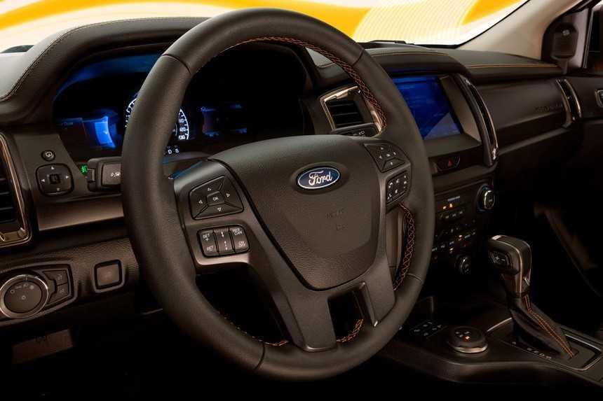 Khoang nội thất tiện nghi của Ford Ranger 2022