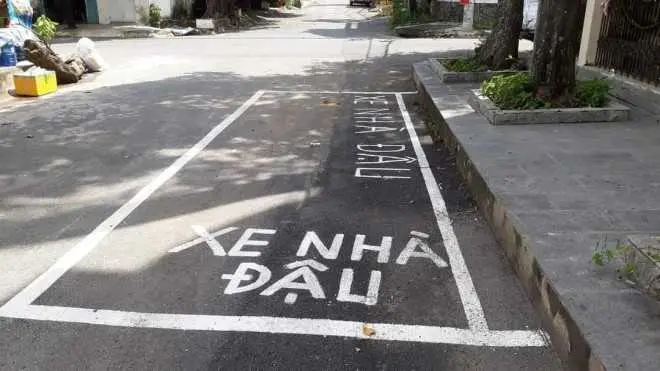 Nhiều người tỏ ra bức xức vì hành động này của chủ xe.