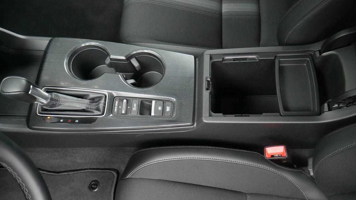 Nội thất nhựa không hề hào nhoáng của Honda Civic