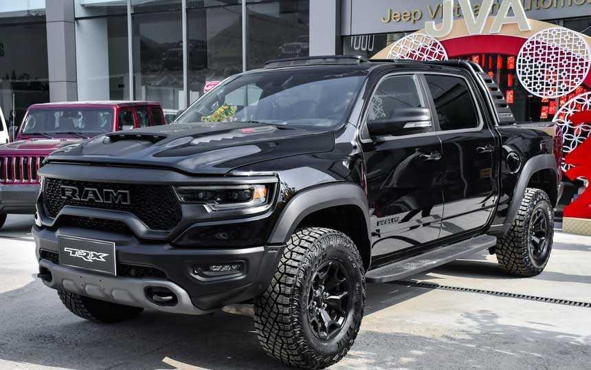 RAM 1500 TRX giá 7,9 tỷ đồng