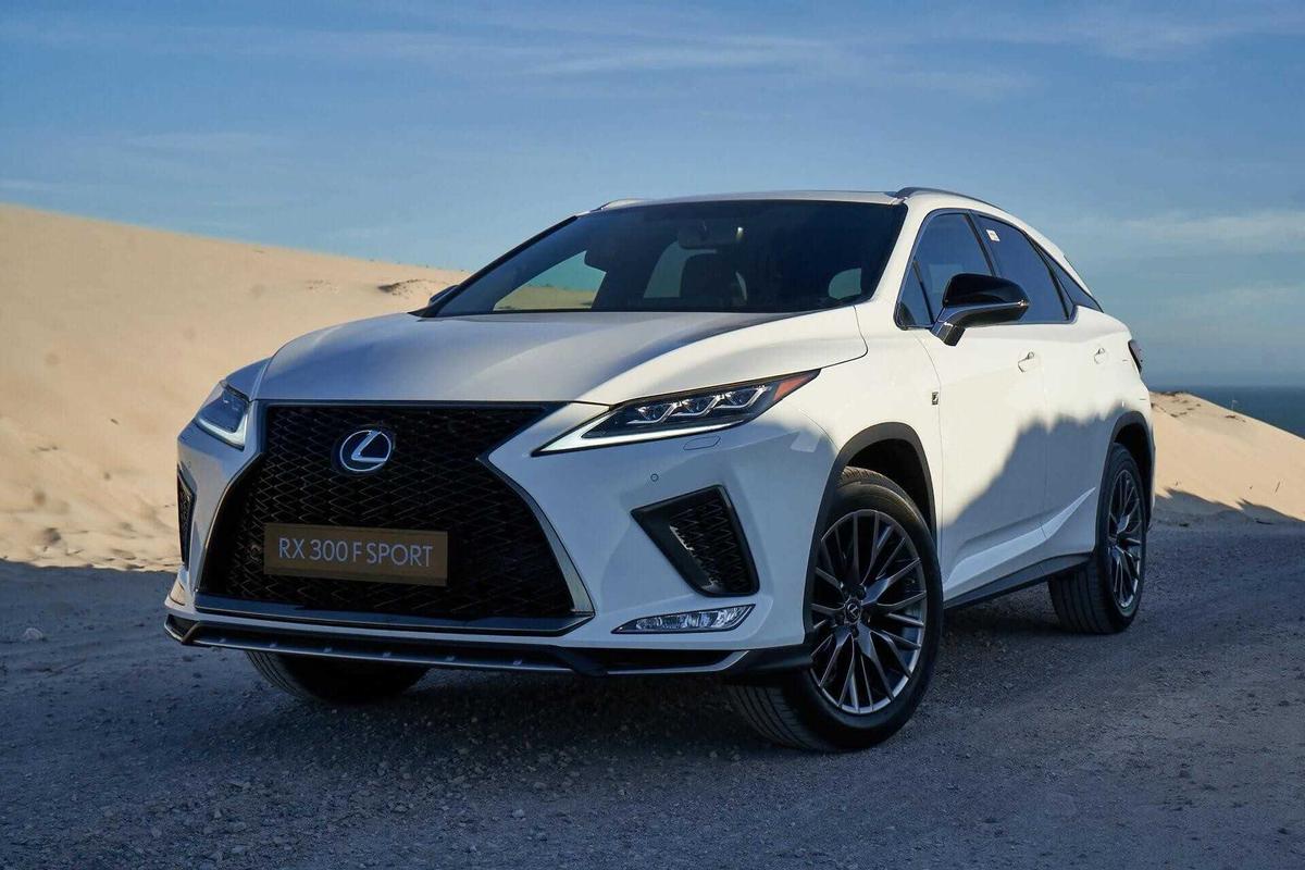 Lexus giới thiệu 3 mẫu xe F Sport mới tại Việt Nam