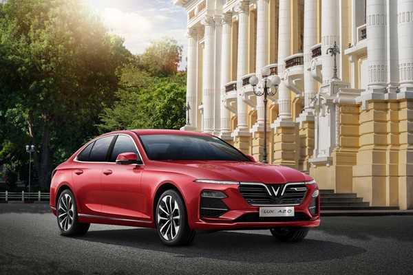 VinFast nâng thời gian bảo hành lên 10 năm cho xe xăng