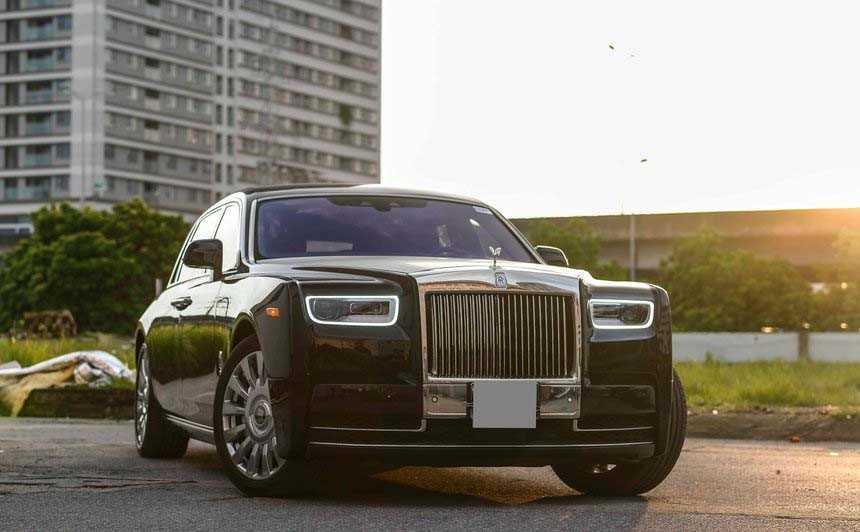 Rolls-Royce Phantom VIII EWB - 70 tỷ đồng