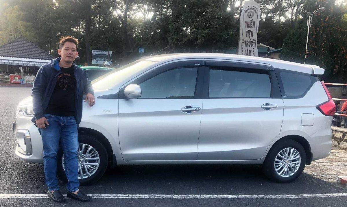 Khách hàng Bùi Tấn Minh (Bình Định) chia sẻ: “Ertiga là chiếc xe tiết kiệm nhiên liệu, giá hợp lý”.