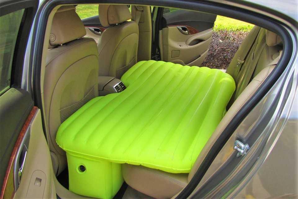 Giường nệm trên ô tô