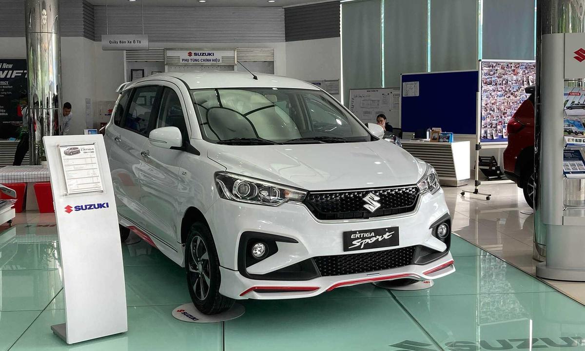 Ertiga phiên bản số tự động tại một đại lý ở TP HCM.