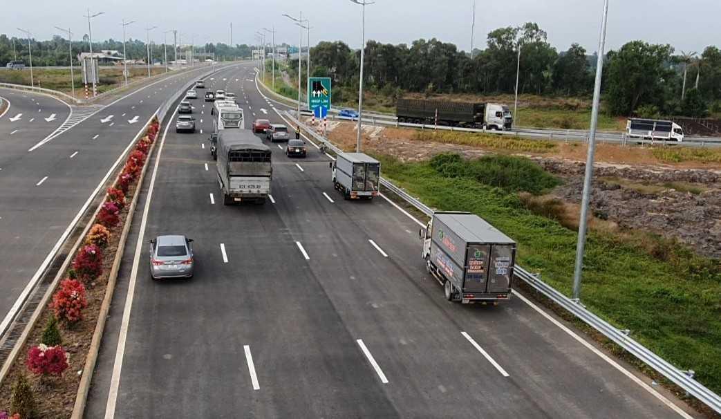 12 điều tài xế cần nhớ khi lái xe trên đường cao tốc-1