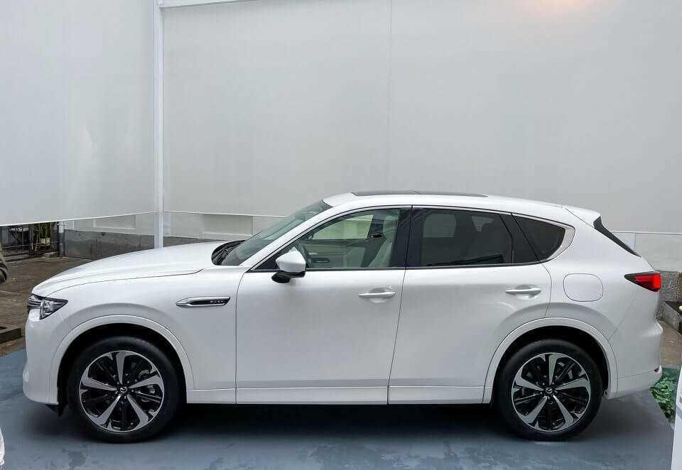 Mazda CX-60, đối thủ mới của Mercedes-Benz GLC-3