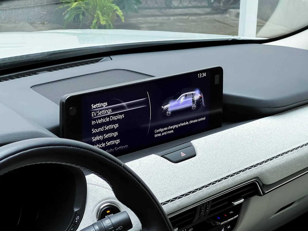 Mazda CX-60, đối thủ mới của Mercedes-Benz GLC-9