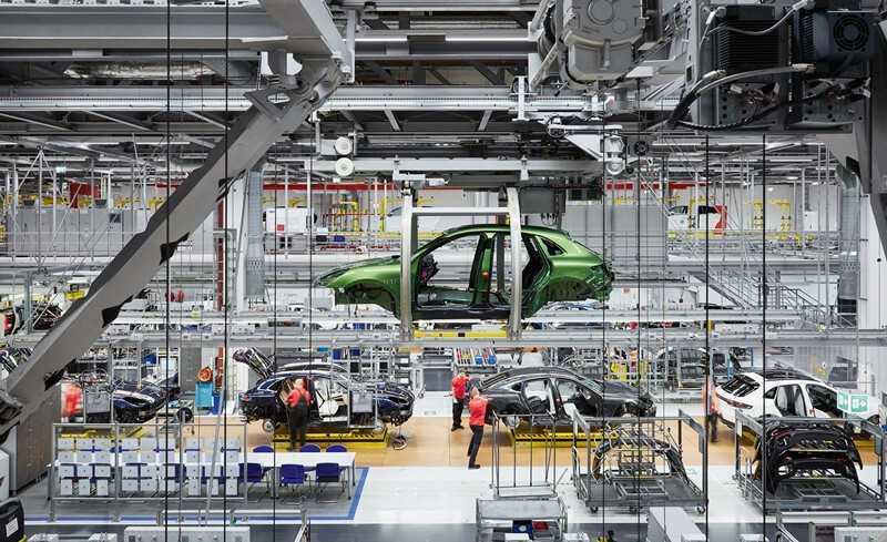 Nhiều hãng ô tô phải dừng sản xuất vì thiếu nguồn cung linh kiện-1