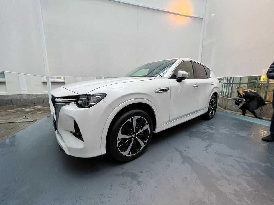 Mazda CX-60, đối thủ mới của Mercedes-Benz GLC-4