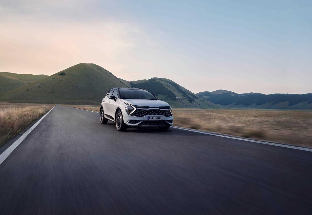 Kia Sportage 2022 bản siêu tiết kiệm nhiên liệu ra mắt, giá từ 50.100 USD-3