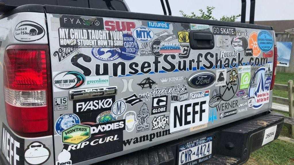 Hình dán decal và màu sơn