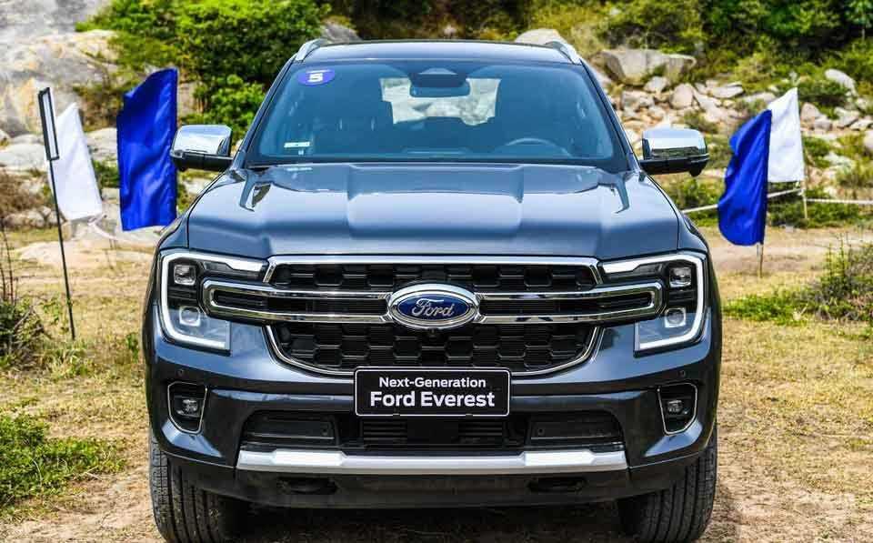 Khám phá Ford Everest 2022 bản cao nhất, giá bán hơn 1,45 tỷ đồng-1