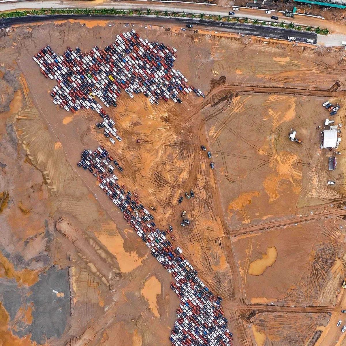 Kỷ lục chưa từng có, 1.700 ô tô xếp hình bản đồ Việt Nam-2