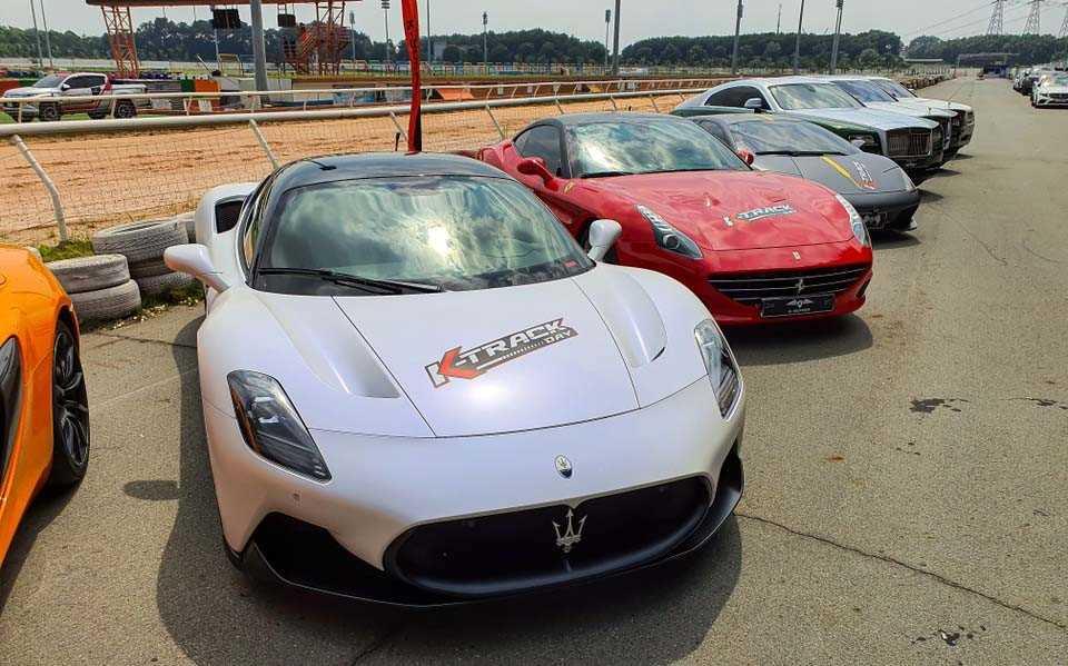 -10Dàn siêu xe triệu USD xuất hiện tại đường đua Bình Dương-10
