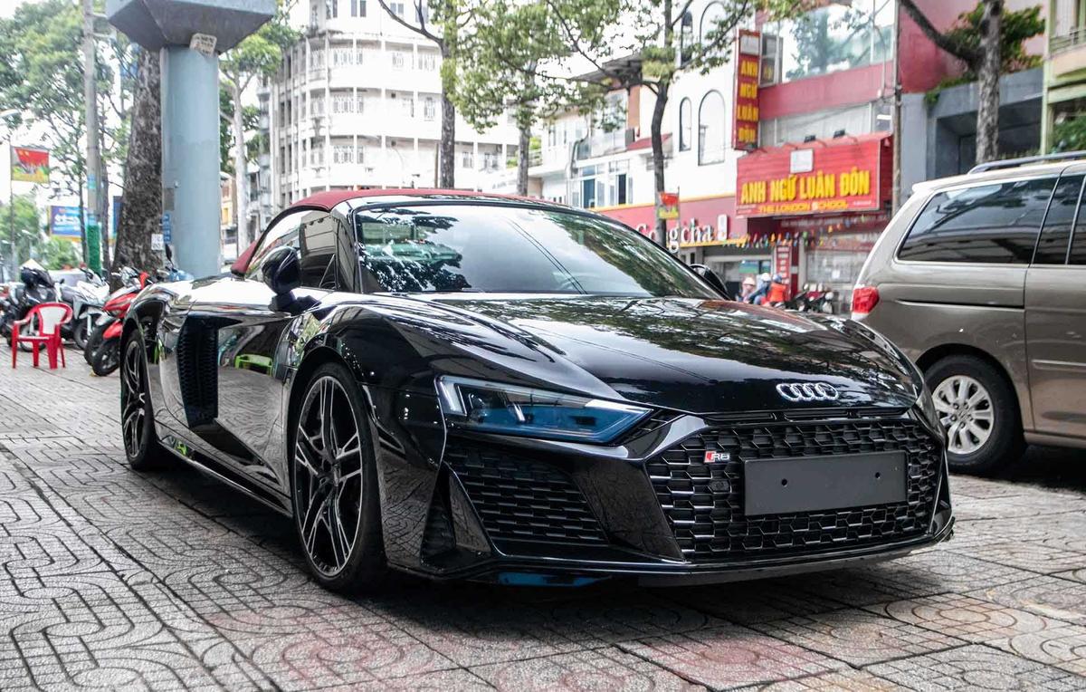 Audi R8 V10 Spyder 2022 vừa cập bến Việt Nam-1