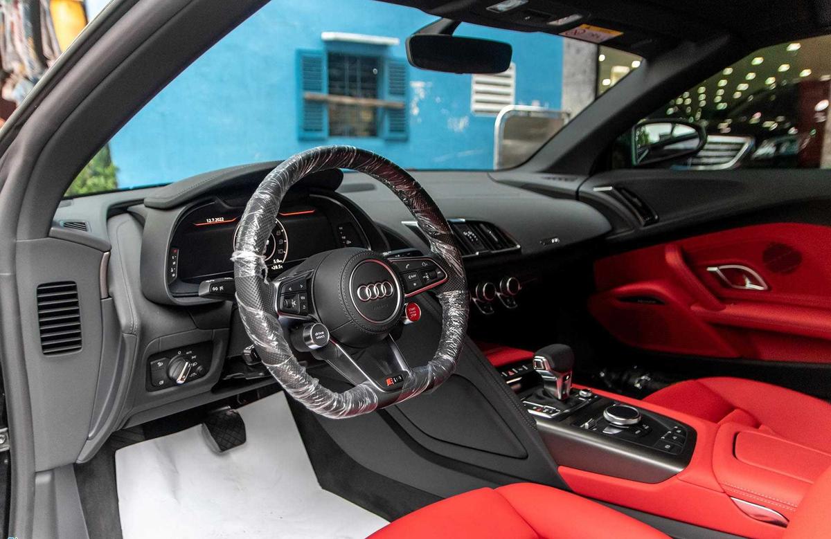 Audi R8 V10 Spyder 2022 vừa cập bến Việt Nam-8