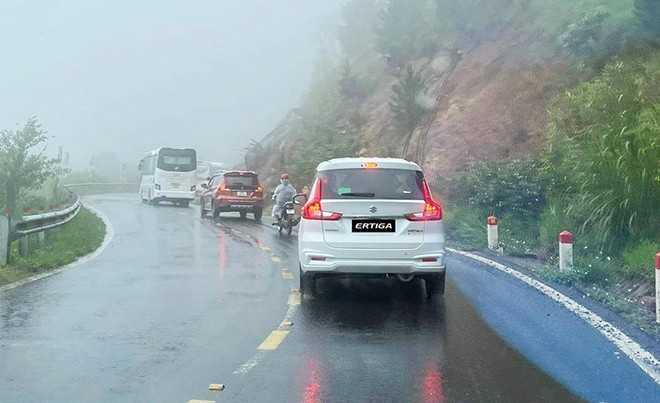 Cảm giác êm ái khi lái xe nhờ động cơ nhỏ gọn và linh hoạt giúp Ertiga đồng hành cùng người Việt trên mọi miền Tổ Quốc