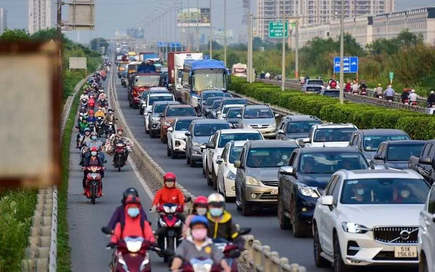 Mức phí khi đi vào các tuyến cao tốc tại Việt Nam từ ngày 1/8, lái xe cần nắm rõ-1