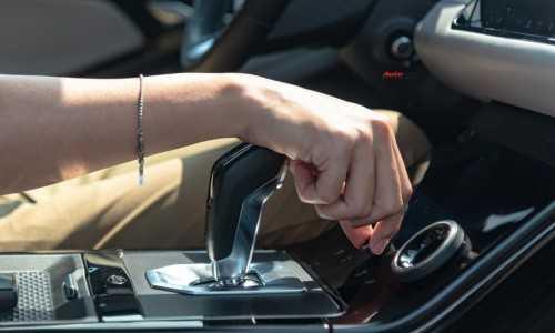 Những thói quen xấu khiến ô tô nhanh tã, lái xe nên lưu ý-4