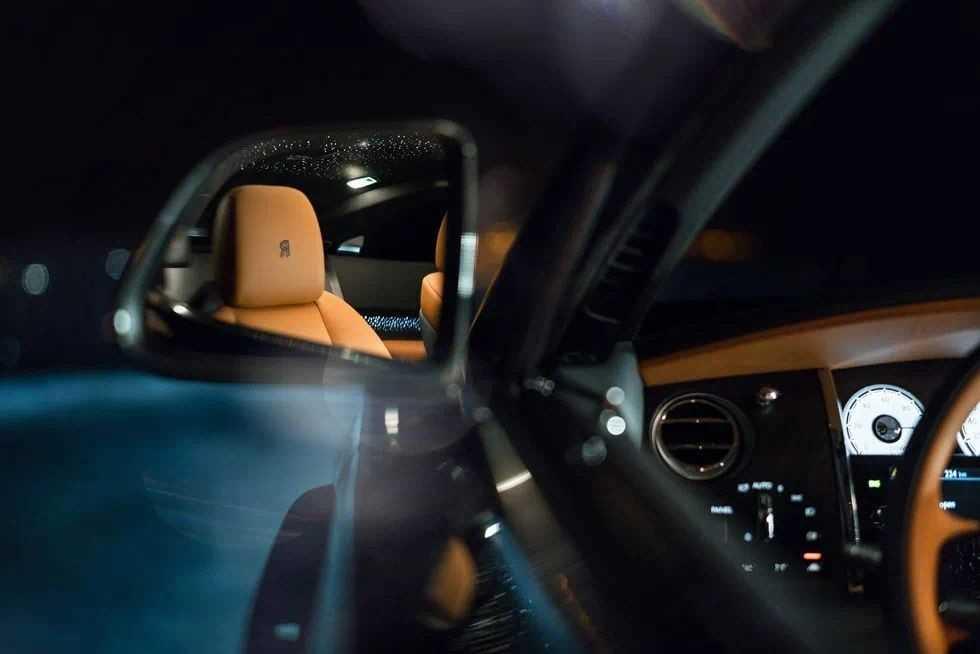 Rolls Royce Wraith: Giá bán và Thông số 2023