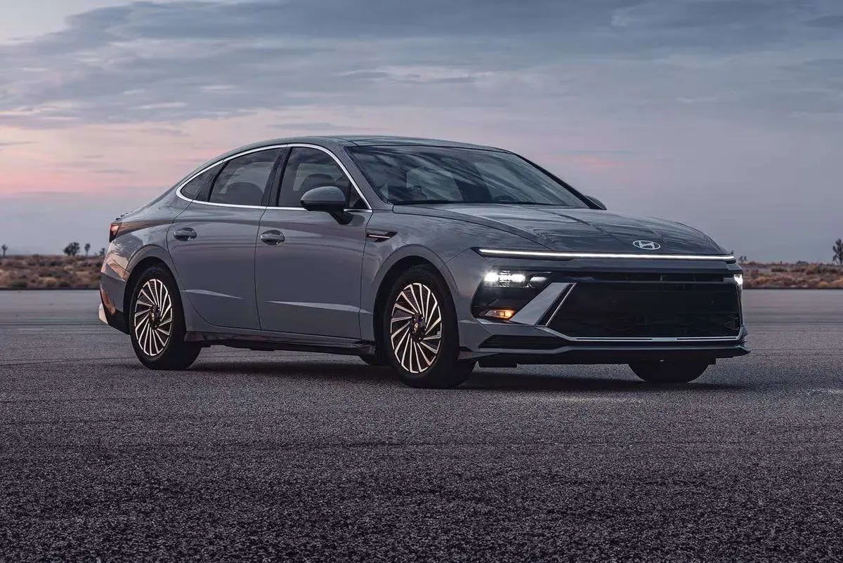Hyundai Sonata 2025 Bổ Sung Phiên Bản Mới Giá Khởi Điểm Từ 26.650 USD